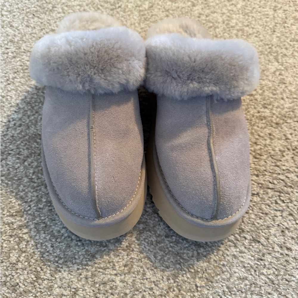 Women’s Ugg Slippers